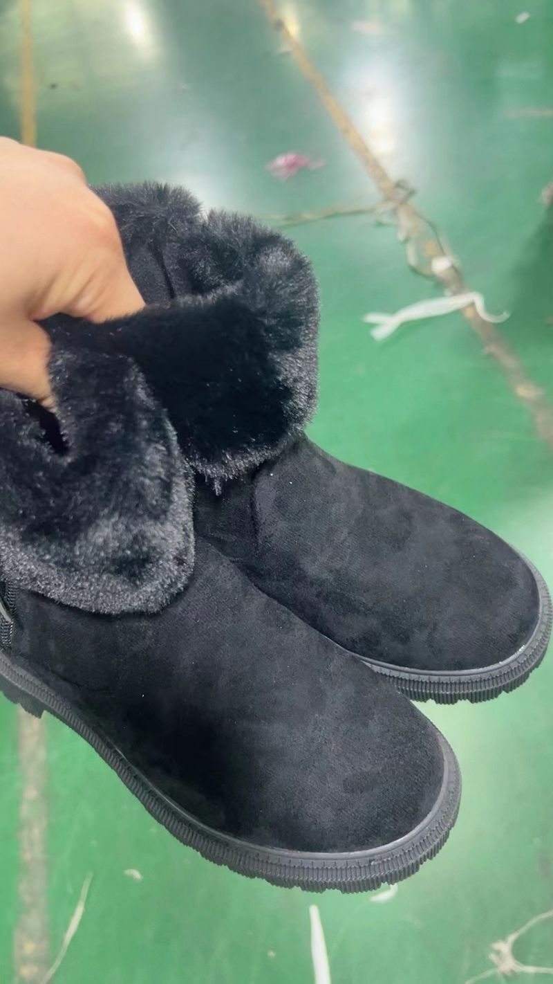 Chaussures d'hiver neuves en coton avec laine supplémentaire et bottes courtes décontractées épaisses pour femmes_voghion.com