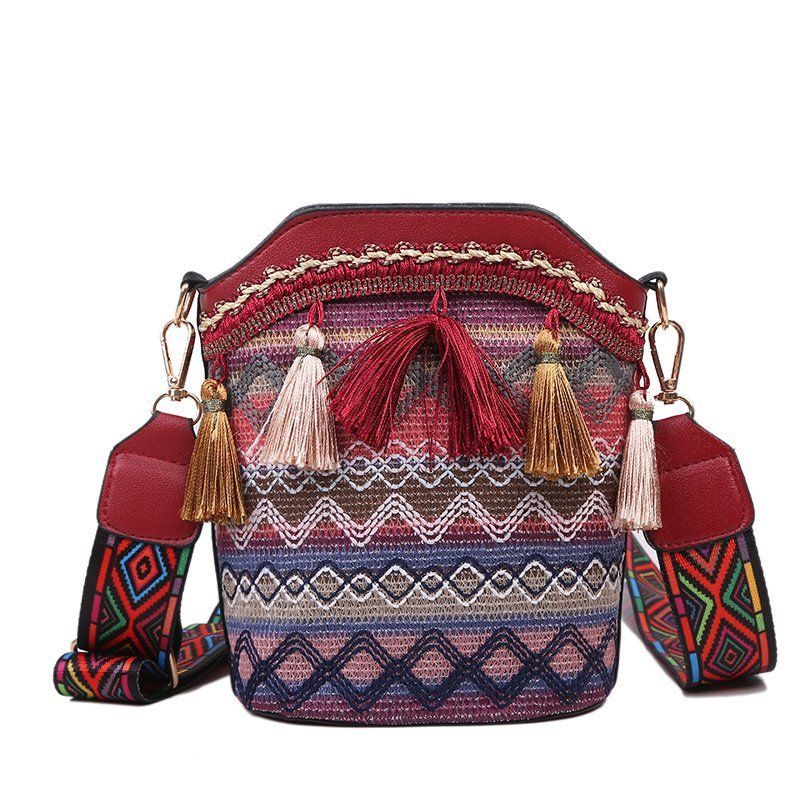 Sac à bandoulière simple personnalisé à pompon de style ethnique super populaire à la mode 2024 pour femme_voghion.com