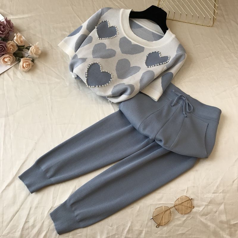 Costume de mode décontracté pour femmes petit homme spectacle haute couture amour perlé tricoté pantalon à manches courtes deux pièces costume de printemps et d'été_voghion.com