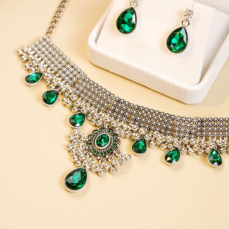 Ensemble de bijoux pour femmes Ensemble de boucles d'oreilles et collier en métal tendance avec perles et gouttes d'eau Bijoux exagérés_voghion.com