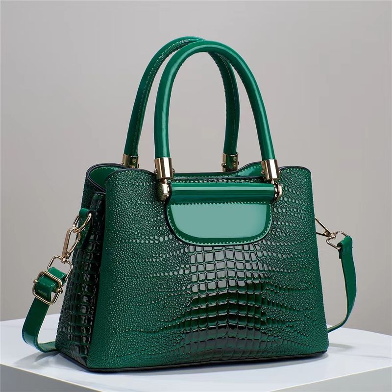 Borsa a tracolla da donna Borsa in pelle lucida testurizzata in coccodrillo di pietra Borsa a mano Borsa a tracolla da donna_voghion.com