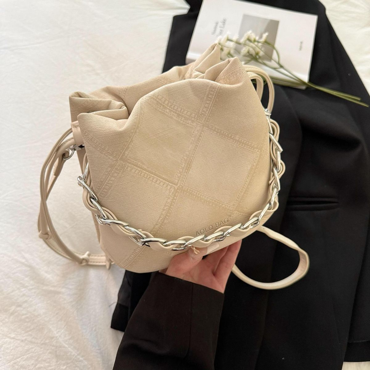 Borsa a secchiello con catena a griglia di diamanti in morbida pelle per donna 2024 nuova borsa a tracolla versatile di alta qualità, borsa dal design di nicchia_voghion.com