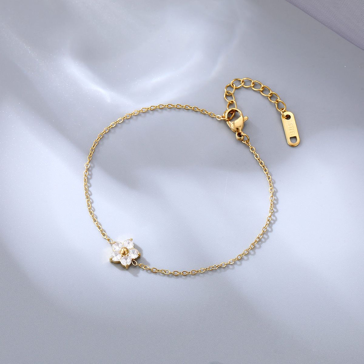 Braccialetti con strass placcati in acciaio al titanio con fiori dolci_voghion.com