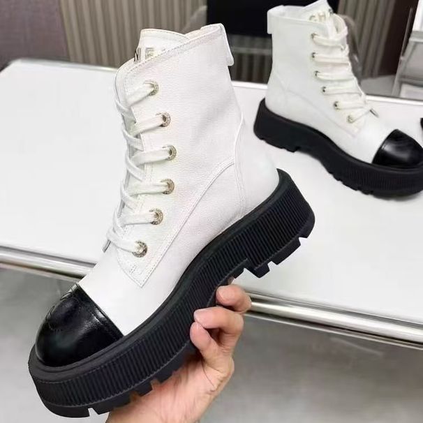 2025 Autumn And Winter New Popular Versatile Small Fragrant Wind Lace-up Leather Lychee Pattern Heightening Thick-soled Short Boots Martin Boots_voghion.com