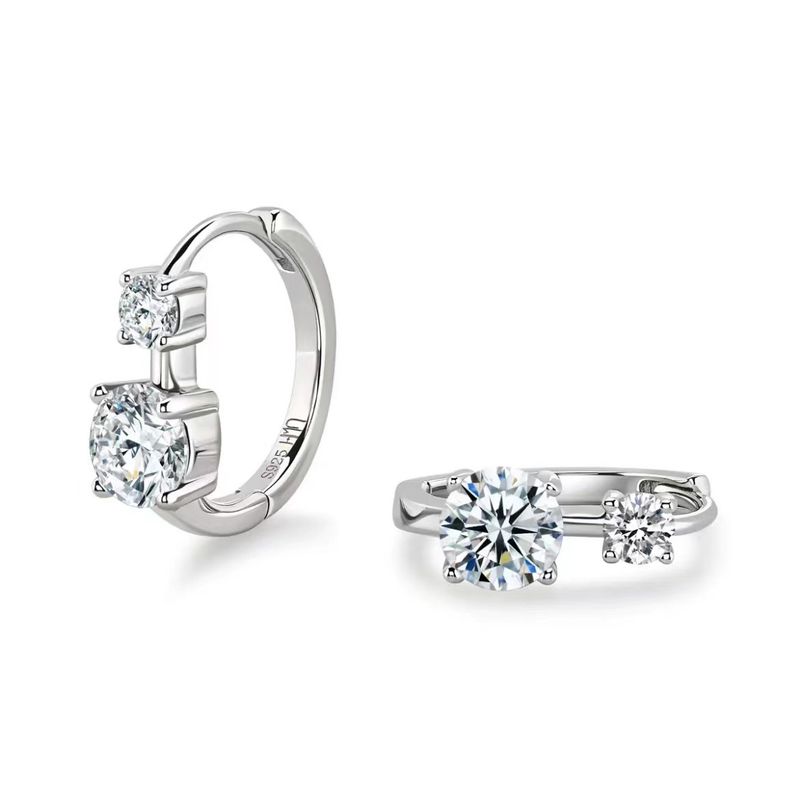 Orecchini pendenti in argento sterling placcato oro bianco con doppia moissanite - Design elegante da donna, resistenti alla luce_voghion.com
