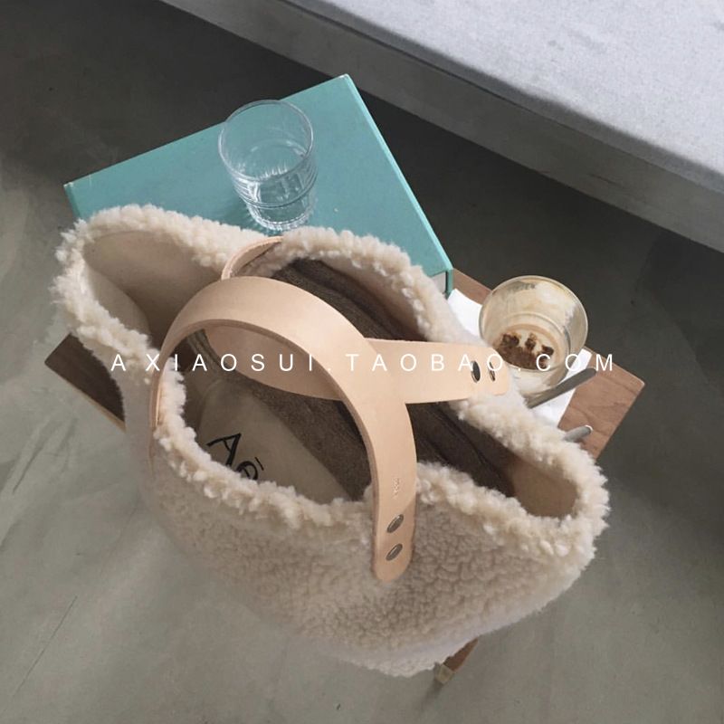 Borsa invernale in peluche a tracolla in lana tinta unita di grande capacità, edizione coreana, semplice e versatile B_voghion.com