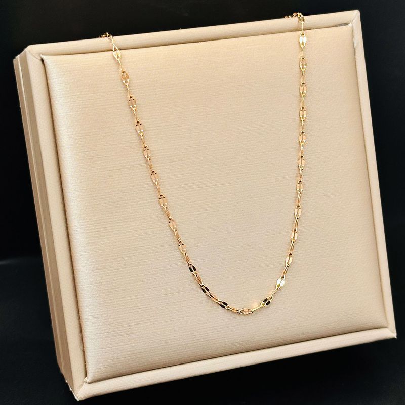 New Fashion Titanium Steel Necklace Female Niche Design Light High Sense Does Not Fade Simple Temperament_voghion.com