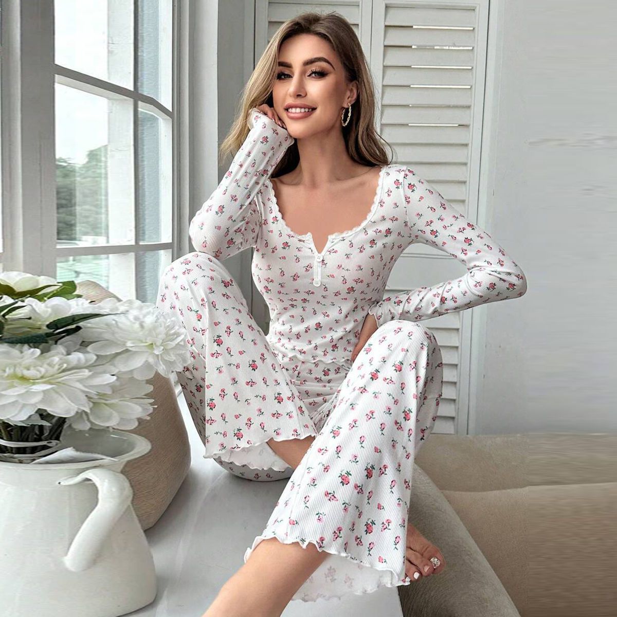 Heißer Verkauf Deep V Spitzenbesatz Knopfärmel Lange Hosen Pyjamas Damen Homewear Zweiteiliges Set_voghion.com