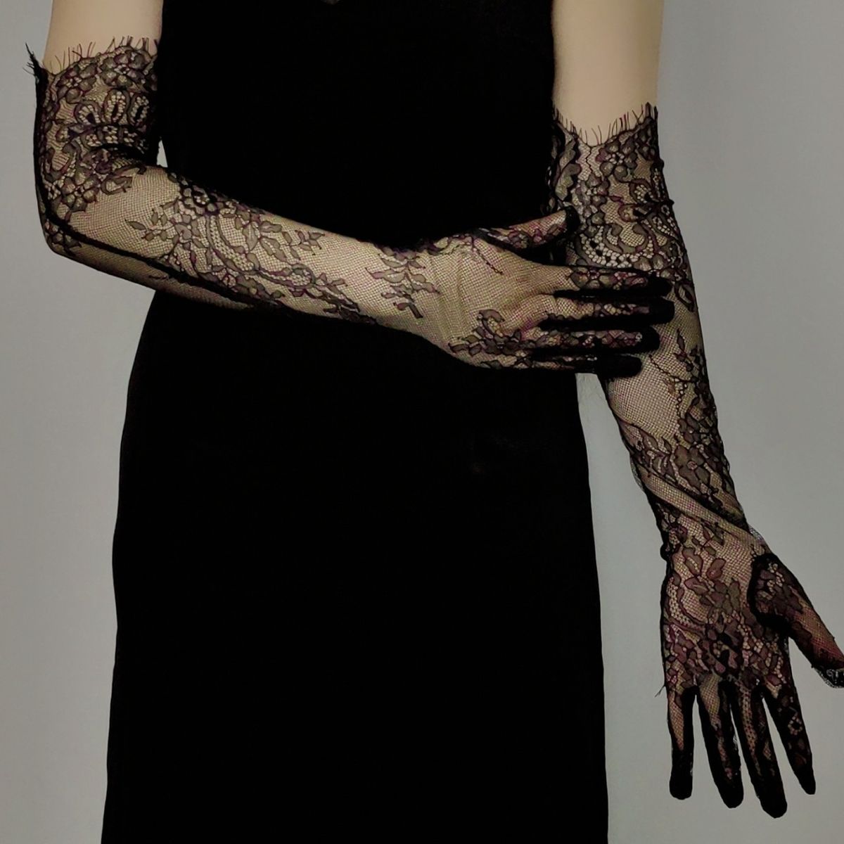 Lange schwarze Spitzenhandschuhe, sexy Mesh-Ärmel mit Sonnenschutz, Foto-Accessoires für Halloween und Hochzeiten_voghion.com