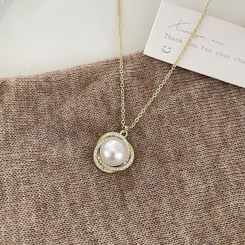 Light luxury French pearl necklace female niche sweater chain high-end necklace 2023 new hot clavicle chain pendant_voghion.com