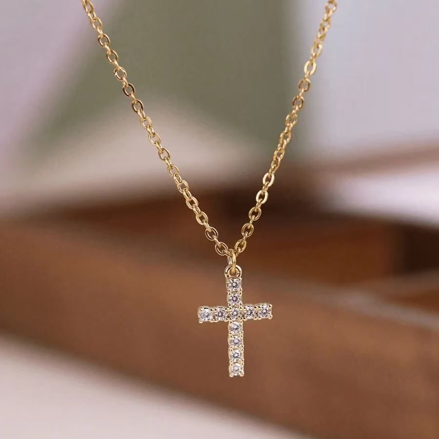 Small Elegant Simple Diamond-Encrusted Cross Pendant Necklace New Versatile_voghion.com