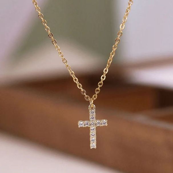 Small Elegant Simple Diamond-Encrusted Cross Pendant Necklace New Versatile_voghion.com
