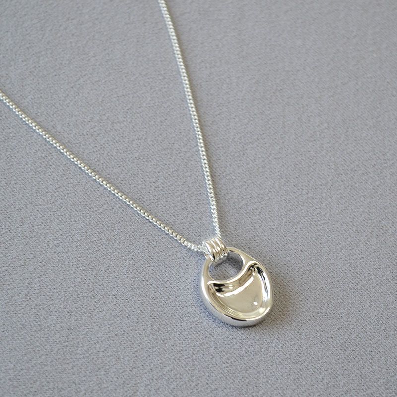 Collar largo de alta gama con colgante de plata y cadena estilo nicho para mujer de estilo coreano INS_voghion.com