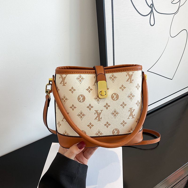 Women's Bag 2023 New Fashionable Bucket Bag Netting Red And Foreign Versatile Print One Shoulder Crossbody Bag_voghion.com