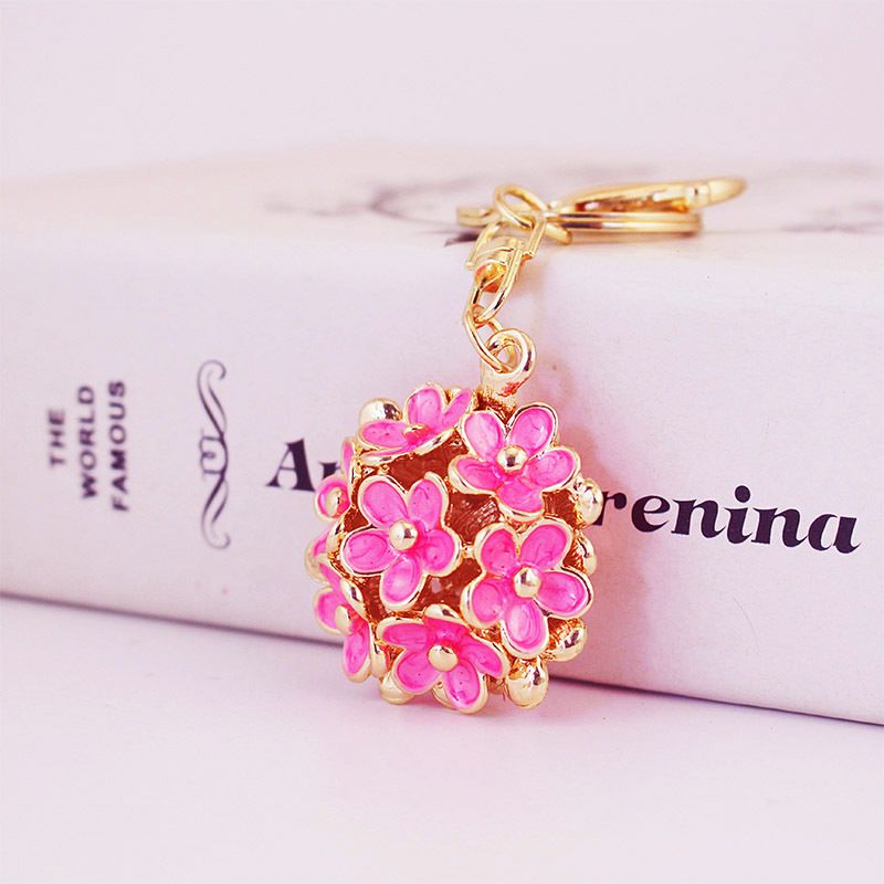 Double-Sided Daisy Women's Bag Accessories Metal Pendant Three-Dimensional Hollow Five-Leaf Flower Keychain 146_voghion.com