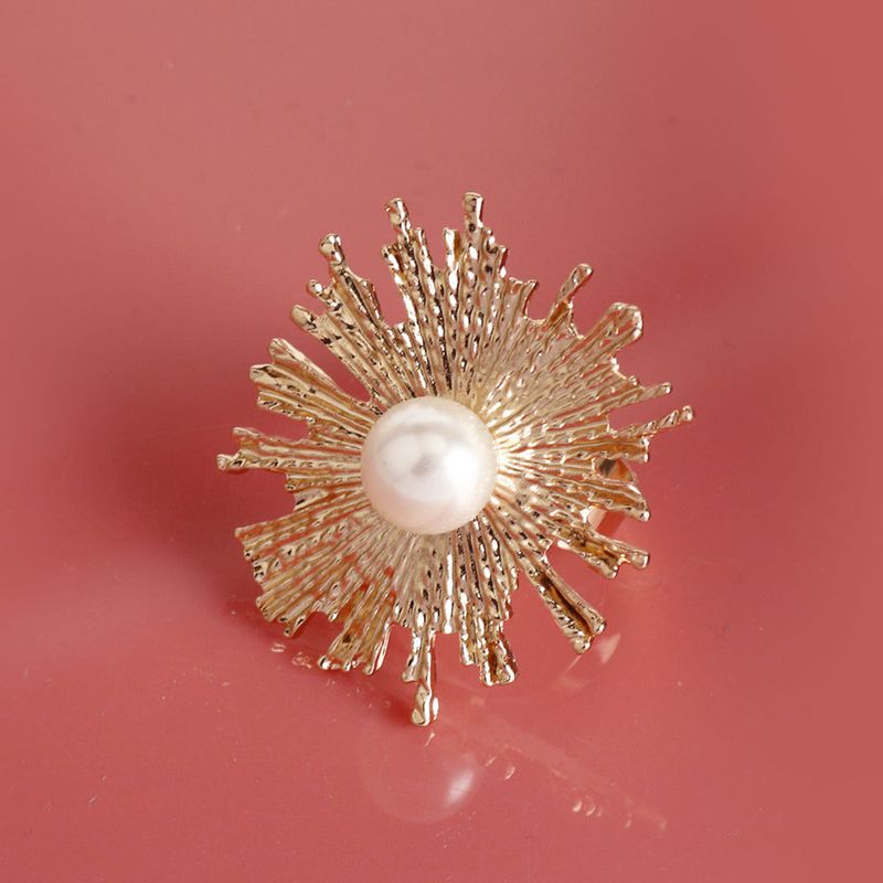 European Style Elegant Fashion Flower Artificial Pearl Irregular Oval Unisex Versatile Trendy Ring Jewelry_voghion.com