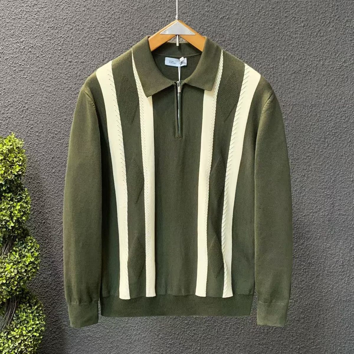 Pull homme coupe ajustée à demi-zip – Col montant en maille (Respirant, Infroissable, Tailles S à XXXXL, Blanc/Noir/Vert armée)_voghion.com