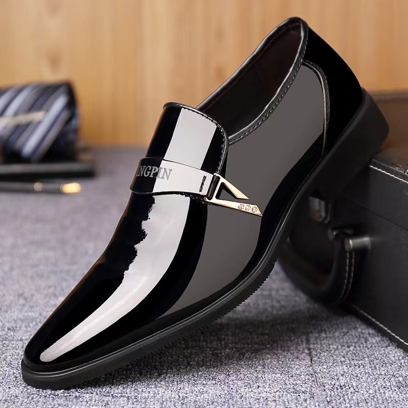 Large Size Patent Business Casual Formal Korean Style British Pointed Toe Men's Leather Shoes_voghion.com