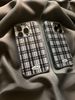 Coque premium à motif écossais noir et blanc pour iPhone 15/16, 13, 14 Pro Max, coque souple, design simple_voghion.com