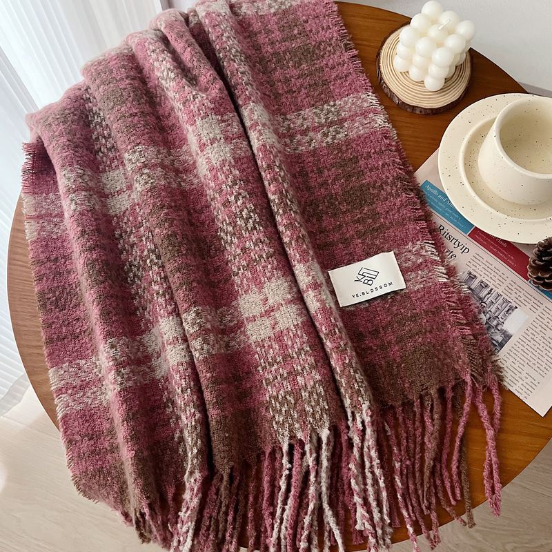 New Year Christmas atmosphere for women, winter Korean style, red checkered outer layer, warm long shawl scarf_voghion.com