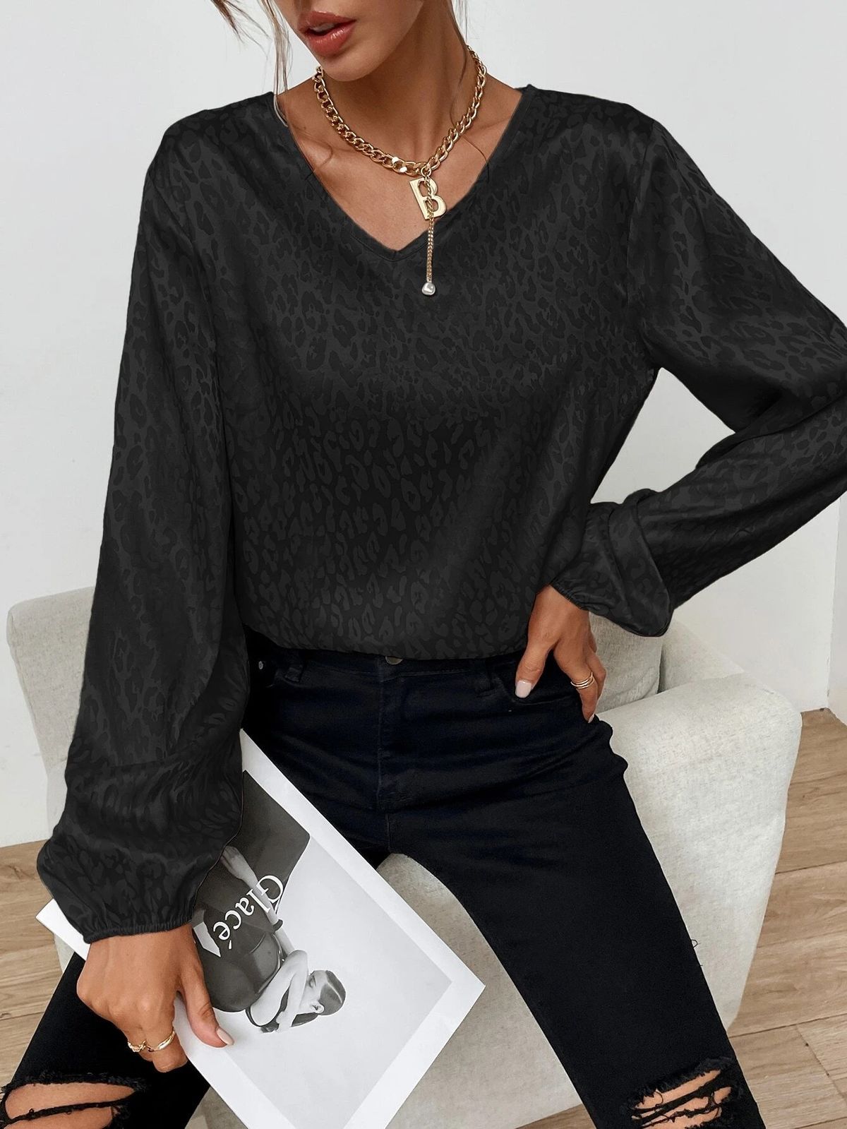 Women's V-neck Pullover Leopard Print Long-sleeved Shirt_voghion.com