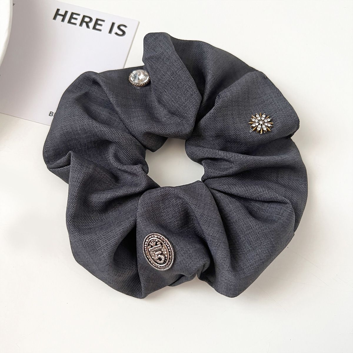 Retro fascia per capelli con intestino crasso tempestata di diamanti accessori per capelli tessuto altamente elastico da donna nuovo anello per capelli con perla_voghion.com