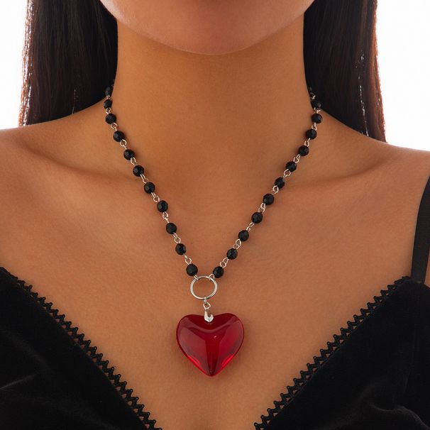 Collana con cuore rosso gotico e perline nere, collana di Halloween, regalo di Natale e Capodanno per le donne_voghion.com