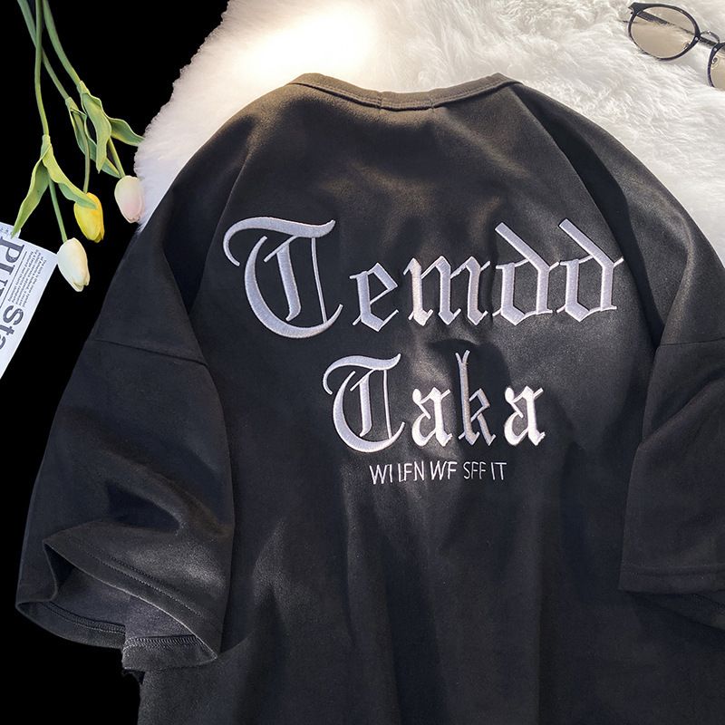 T-shirt a maniche corte retrò in pelle scamosciata ricamata per uomo, maglietta casual ampia alla moda estiva di marca_voghion.com