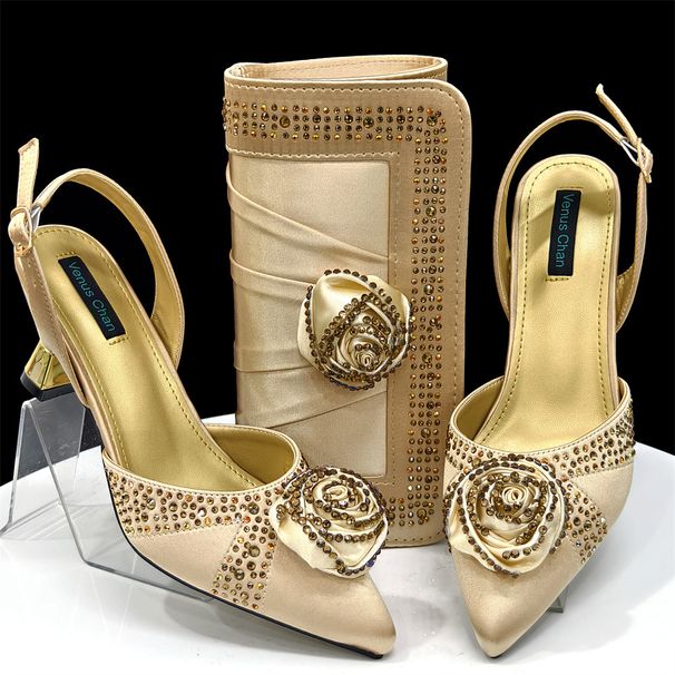 Set di borse per scarpe, sandali a punta da sposa da donna con pochette quadrata_voghion.com