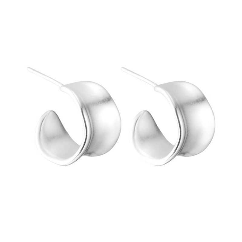 Zilveren oorbellen, matte onregelmatige oorgespen, modieuze en gepersonaliseerde robuuste oorbelaccessoires_voghion.com