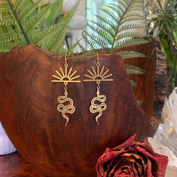 Orecchini Orecchini fatti a mano con serpente e sole_voghion.com