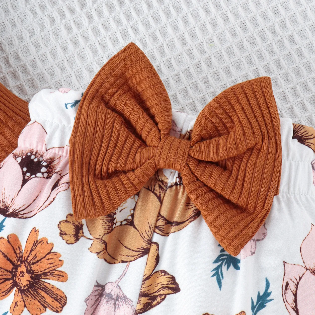 Ensemble quatre pièces pour filles, manches longues + pantalon long avec chapeau, à rayures colorées, lettres imprimées, nouvelle collection automne et hiver_voghion.com