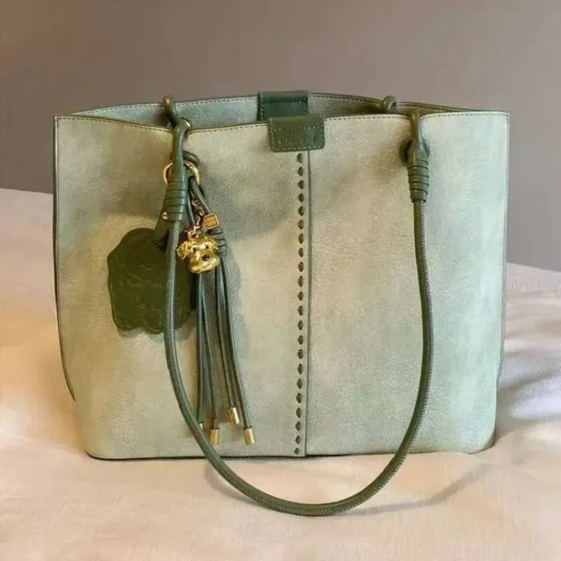 Designer Nanfeng Chio2nd Bread Dog Lime Tote Large Capacity 2025 New Handheld Shoulder Bag_voghion.com