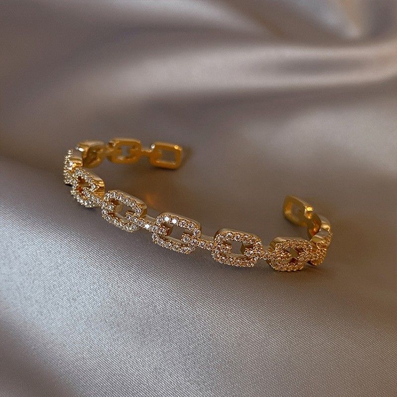 New Zircon Letter Buckle Bracelet With Fashionable Temperament And High-end Feel, Popular Online Light Luxury Bracelet Accessories_voghion.com