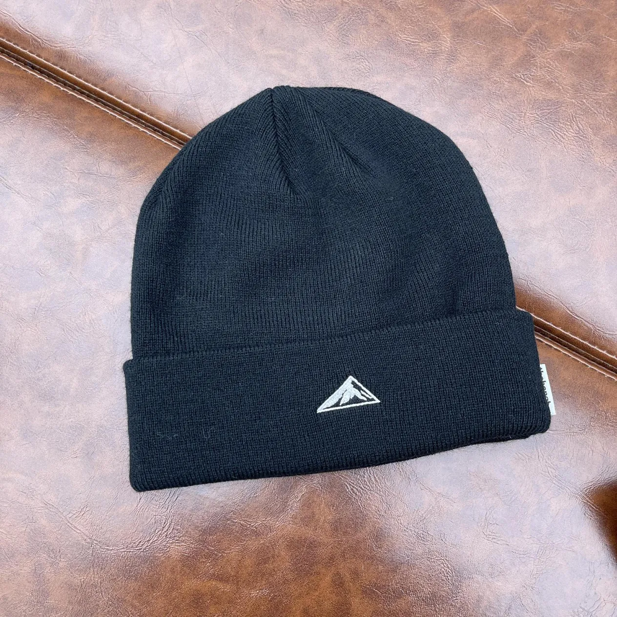 Hat Autumn and winter new style student couple fashion personality outdoor leisure sports warm wool ball knitted hat pullover hat_voghion.com