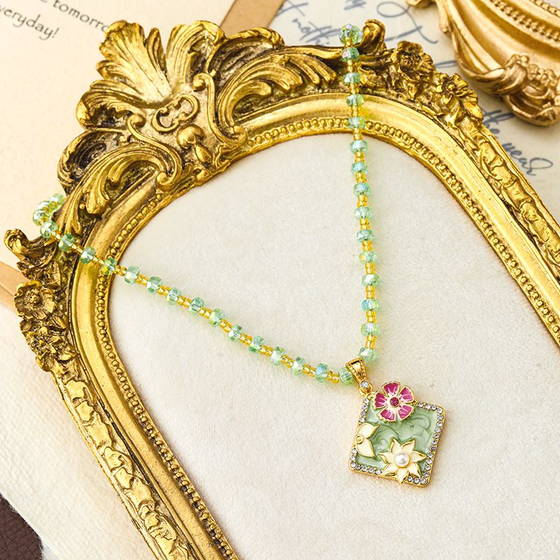 Small fresh oil paitig style mit gree bead ecklace for wome, versatile high-ed, layered ad iche collarboe_voghion.com