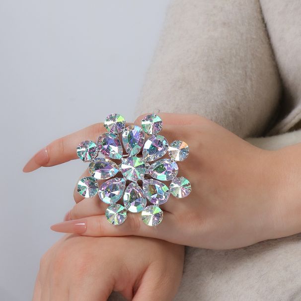 Anello con accessorio trendy con strass regolabile esagerato e aperto a forma di fiore_voghion.com
