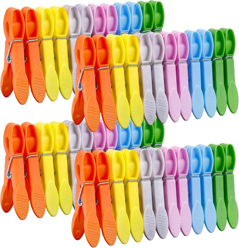 30-Pack Plastic Clothespins - Durable Outdoor Pins_voghion.com