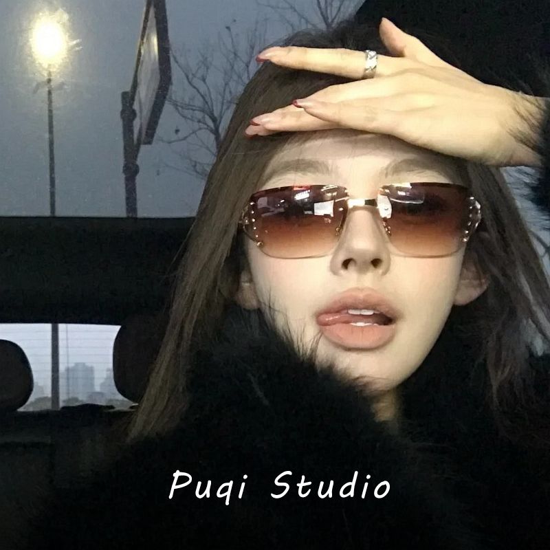 LazyZoom European And American Millennium Y2g Frameless Dia Women Gyaru Concave Shape Metal Sunglasses Personality Future_voghion.com