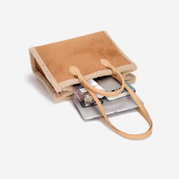 Borsa a rete in albicocca, borsa di grande capacità, borsa a tracolla in peluche, di nicchia per l'autunno e l'inverno da donna_voghion.com