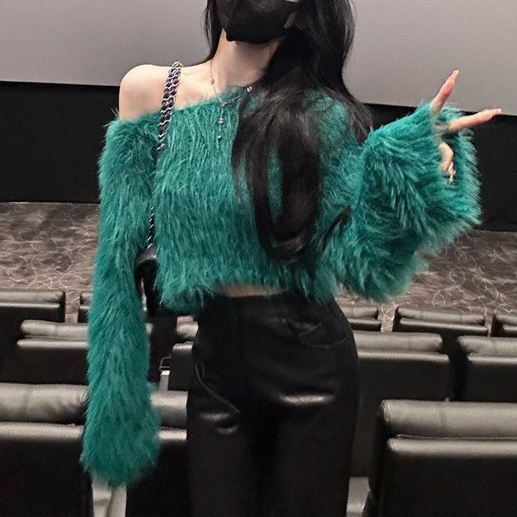 Off shoulder nertsen trui voor dames, 2024 herfst winter nieuw item, zachte en groene gebreide trui met bont, lange mouwen kort_voghion.com