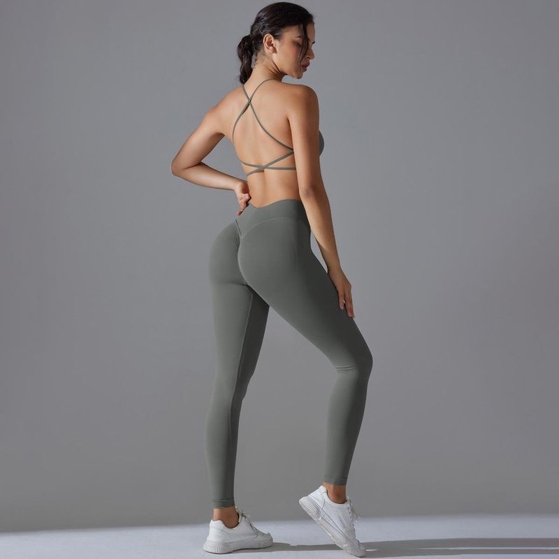 New seamless solid color tight cross back sports bra set running fitness yoga suit for women_voghion.com