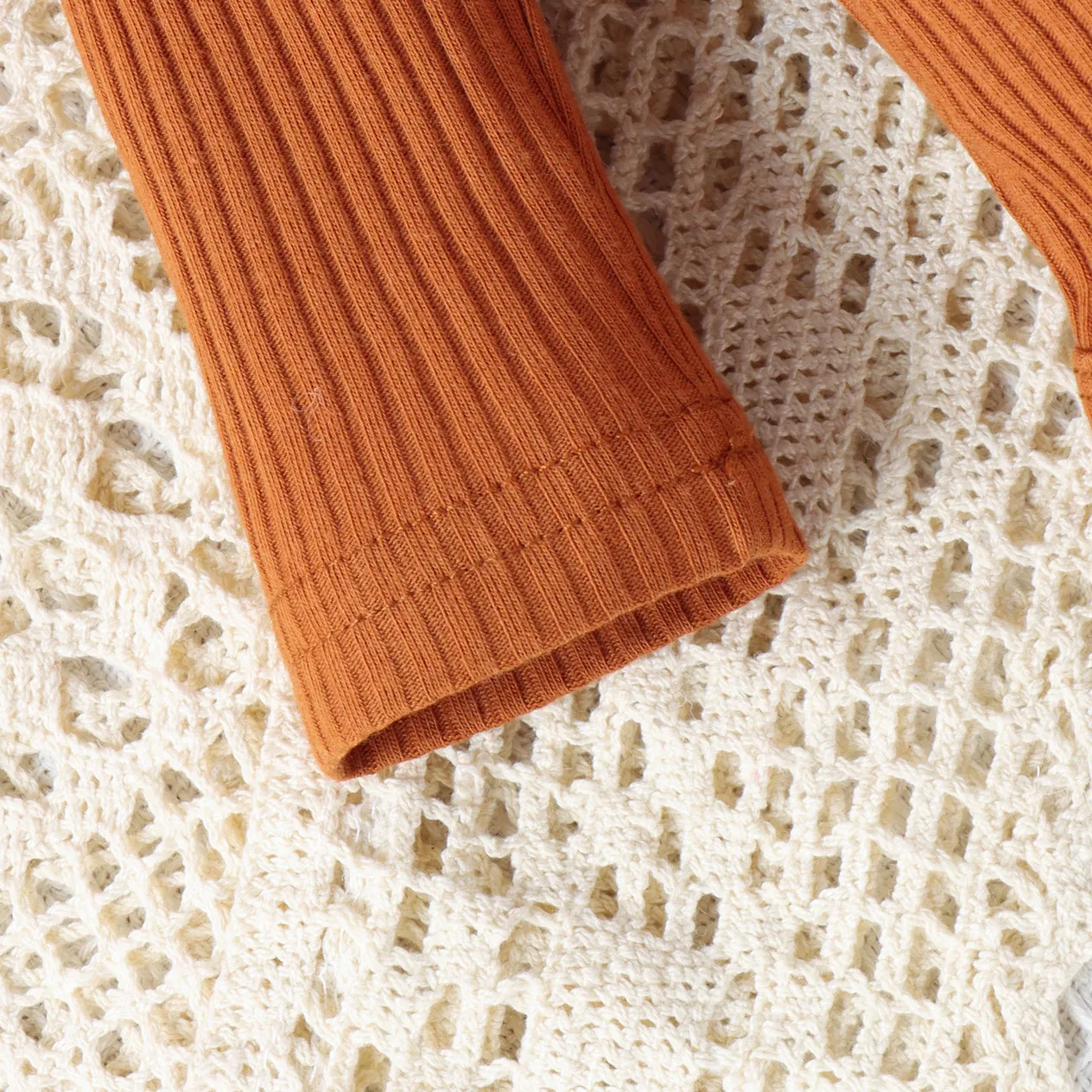 Ensemble quatre pièces pour filles, manches longues + pantalon long avec chapeau, à rayures colorées, lettres imprimées, nouvelle collection automne et hiver_voghion.com