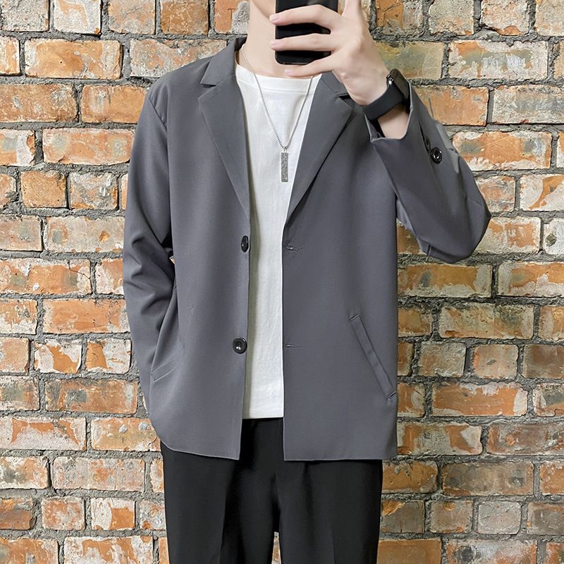 Trend zu kleinen Anzugjacken für Herren, lässig und hochwertig, lockerer Anzug-Top-Trend_voghion.com