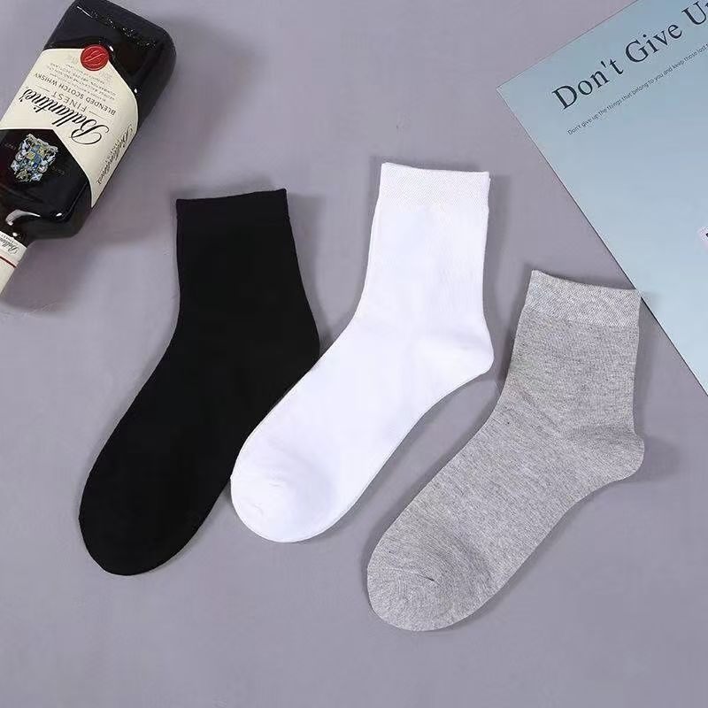 Men's New Socks Four Seasons Breathable Sweat Absorbent Black And White Gray Socks Solid Color Sports Socks Mid Tube Socks_voghion.com