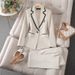 Beiges Blazer-Set für Damen – Lässig-schickes Anzugsakko & Cropped-Hose (S-4XL)_voghion.com