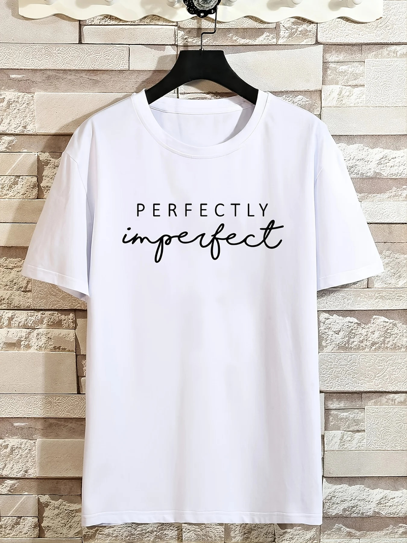 Neues Herren-T-Shirt mit lässigem, lockerem, modischem, weißem Rundhalsausschnitt und Buchstaben „Perfectly Imperfect“ mit kurzen Ärmeln_voghion.com