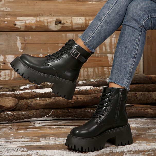 Neue, dekorative Plateaustiefel mit seitlichem Reißverschluss und Gürtelschnalle in Übergröße für Damen mit niedrigem Schaft._voghion.com