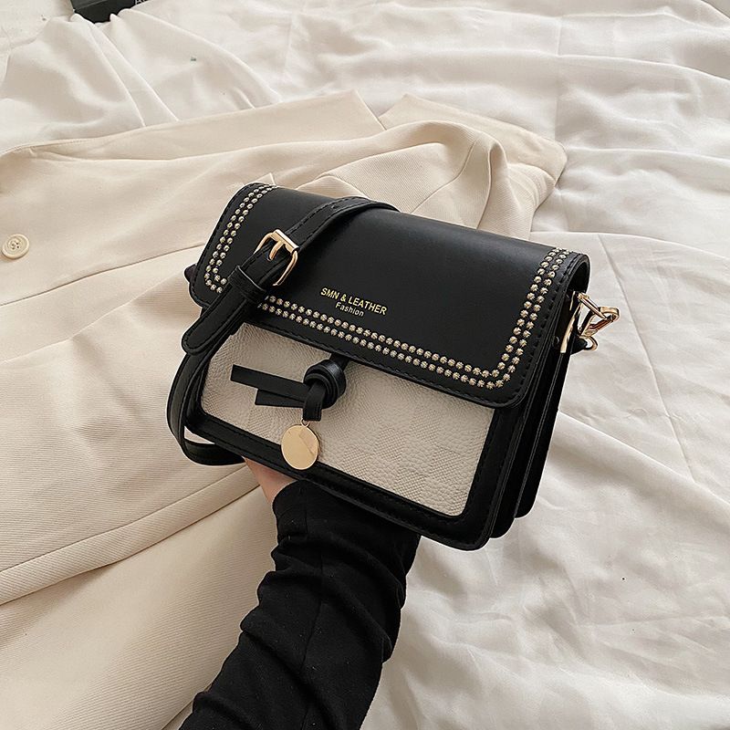 Populaire style étranger crème petit sac carré nouvelle mode niche design foulard en soie sac à bandoulière frais et doux sac croisé oblique pour les femmes_voghion.com