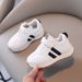 Scarpe da ginnastica da papà primavera e autunno 2025 per bambini di 1-2 anni, bianche, traspiranti, versatili._voghion.com